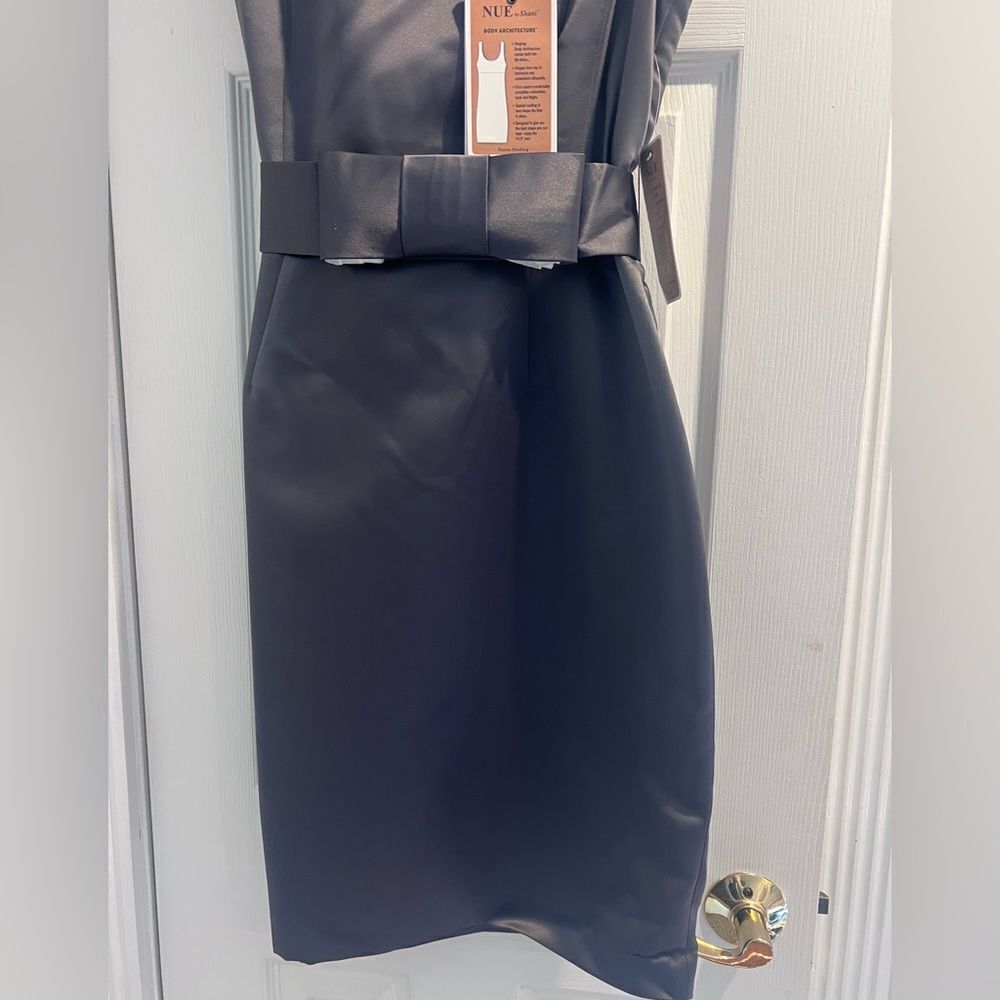 NWT Nue by Shani sleeveless midi dress with bow belt silver size 14 - Picture 4 of 16